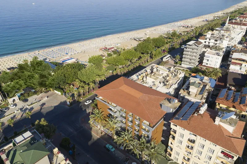 Pogled iz zraka na hotel Anjeliq Downtown in plažo Kleopatra