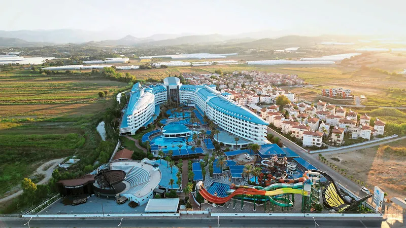 Crystal Admiral Aqua Collection