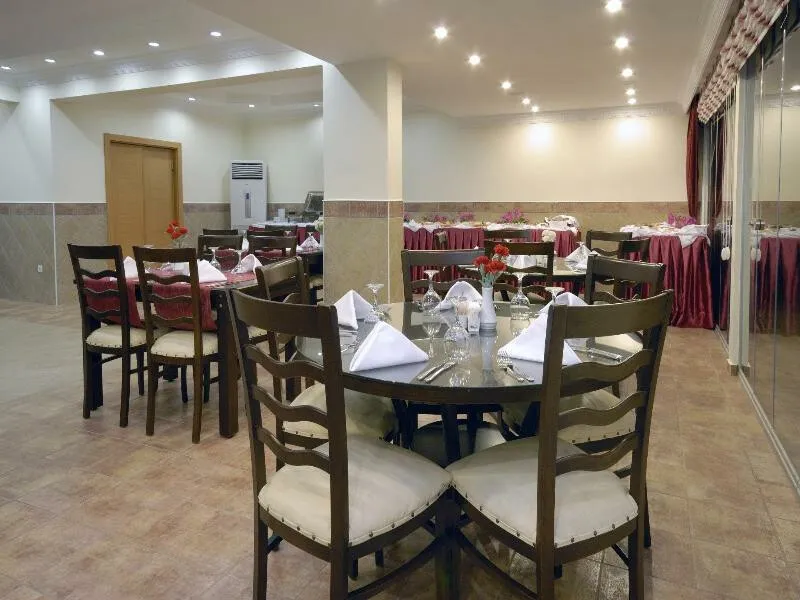 Forest Park Hotel