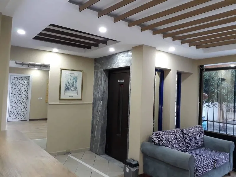 Sodobna recepcija hotela Nest