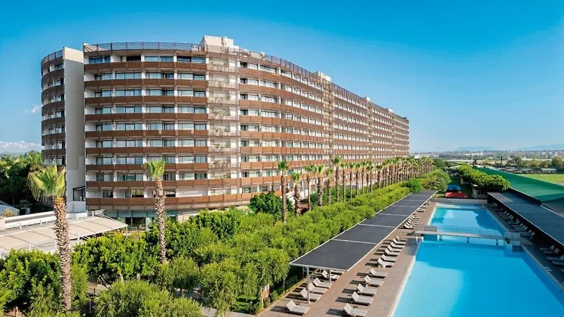 Nirvana Cosmopolitan