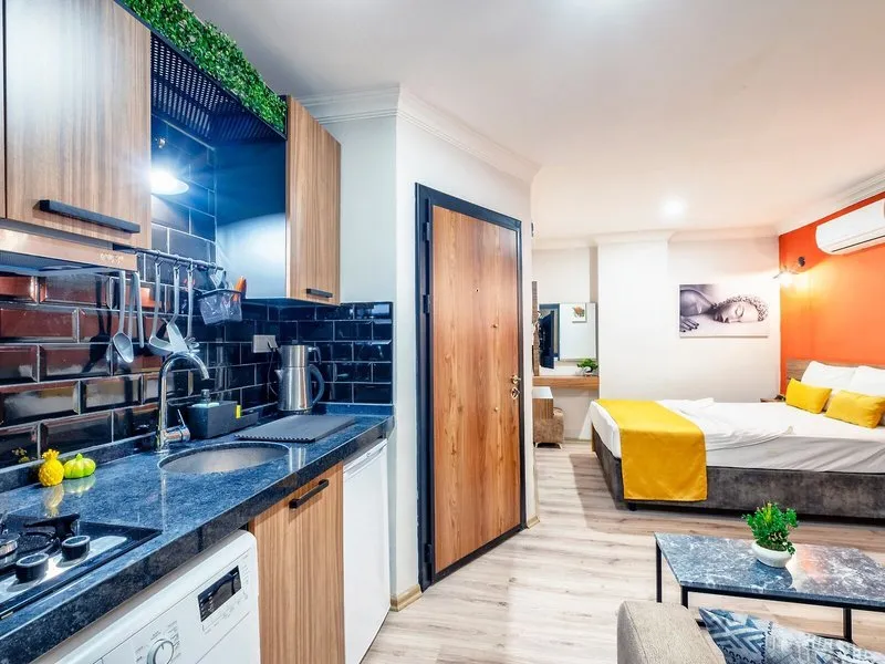 Apartma s kuhinjsko nišo in pralnim strojem