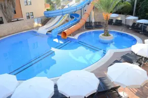 Almera Park Apart Hotel