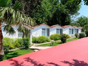 Altinkum Bungalow Hotel