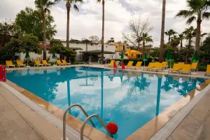 Malibu Garden Resort Hotel